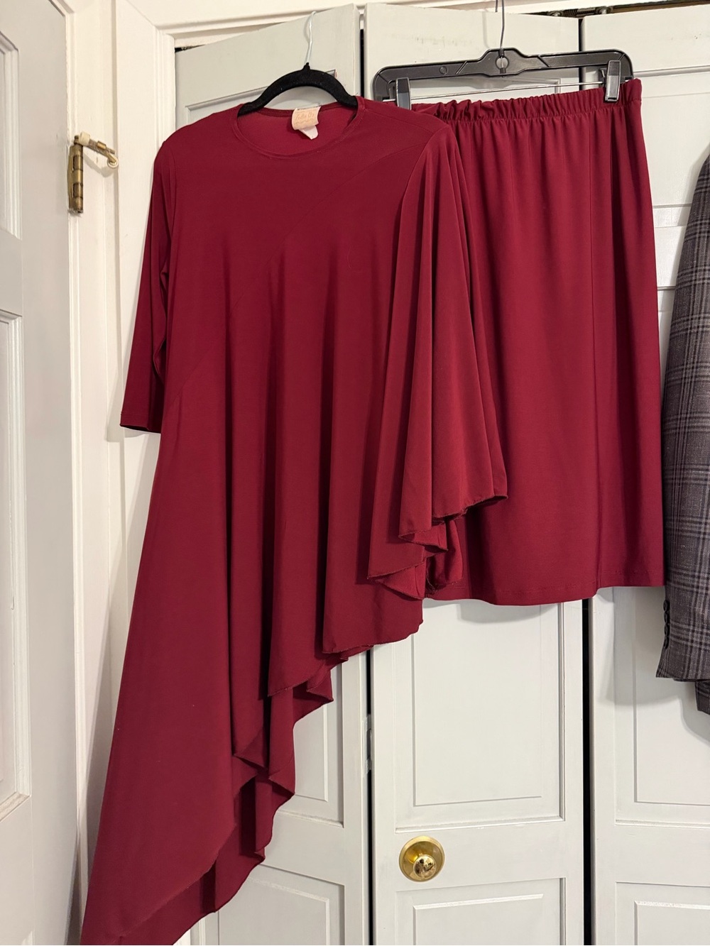 Women's Asymmetric Flowing Top and Skirt Set - Burgundy (READ)